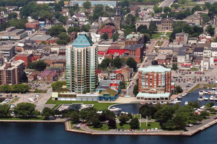 加拿大安大略省brockville1卧2卫的房产