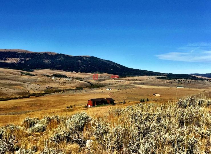 美国蒙大拿州白硫磺泉镇的房产